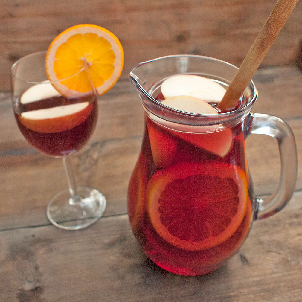 Španělská sangria s ovocem - Recept | Kaufland