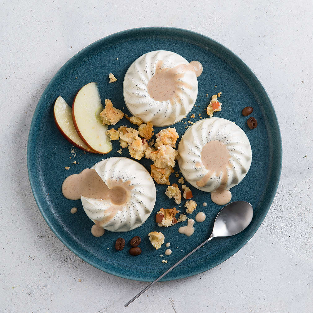 Recept: Panna cotta od bijele kave s jabukama i cimetom | Kaufland