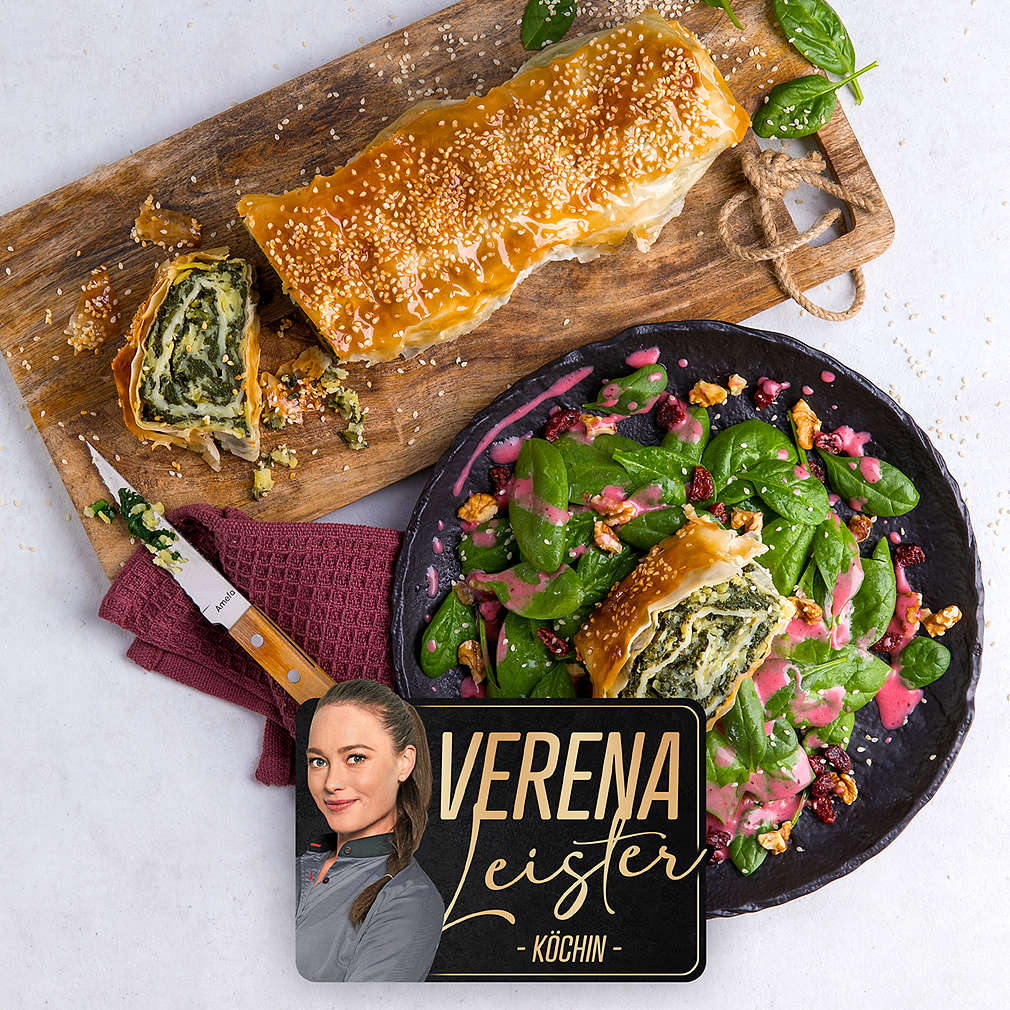 Spinatstrudel mit winterlichem Salat - Rezept | Kaufland