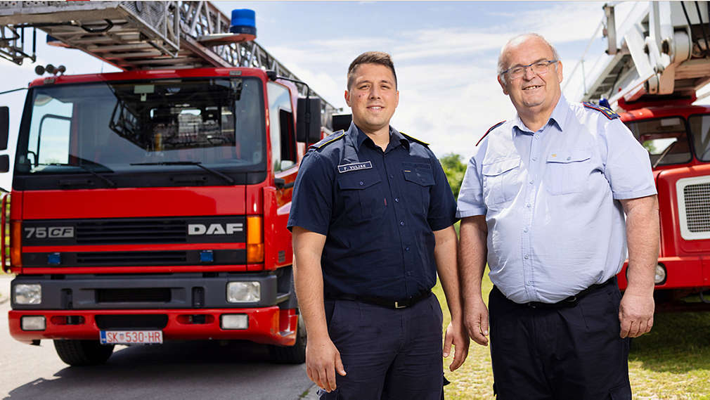 Njihove su kuće stradale u potresu, ali oni su otišli pomagati drugima -  upoznajte Frana i Davora
