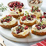 Fotografija recepta Zalogaji od pečenog batata, mekog slanog sira i brusnica