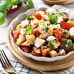 Fotografija recepta Panzanella s mozzarellom di bufala