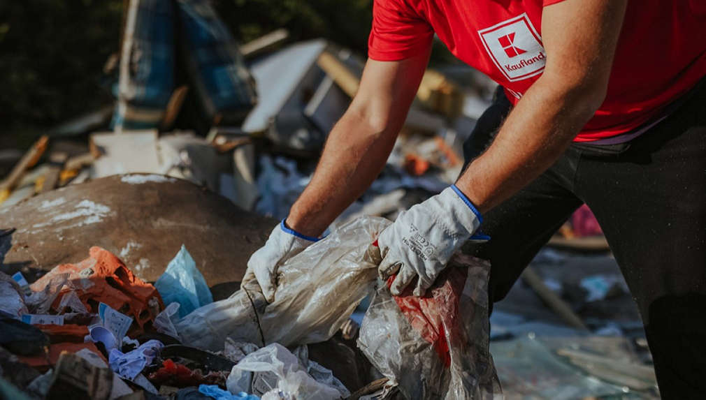 Zaposlenici Kauflanda pomažu u akciji čišćenja