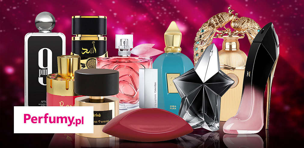 Flakoniki perfum ułożone koło siebie