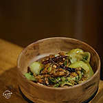 Cotlet de porc cu varză Pac Choi în stil chinezesc