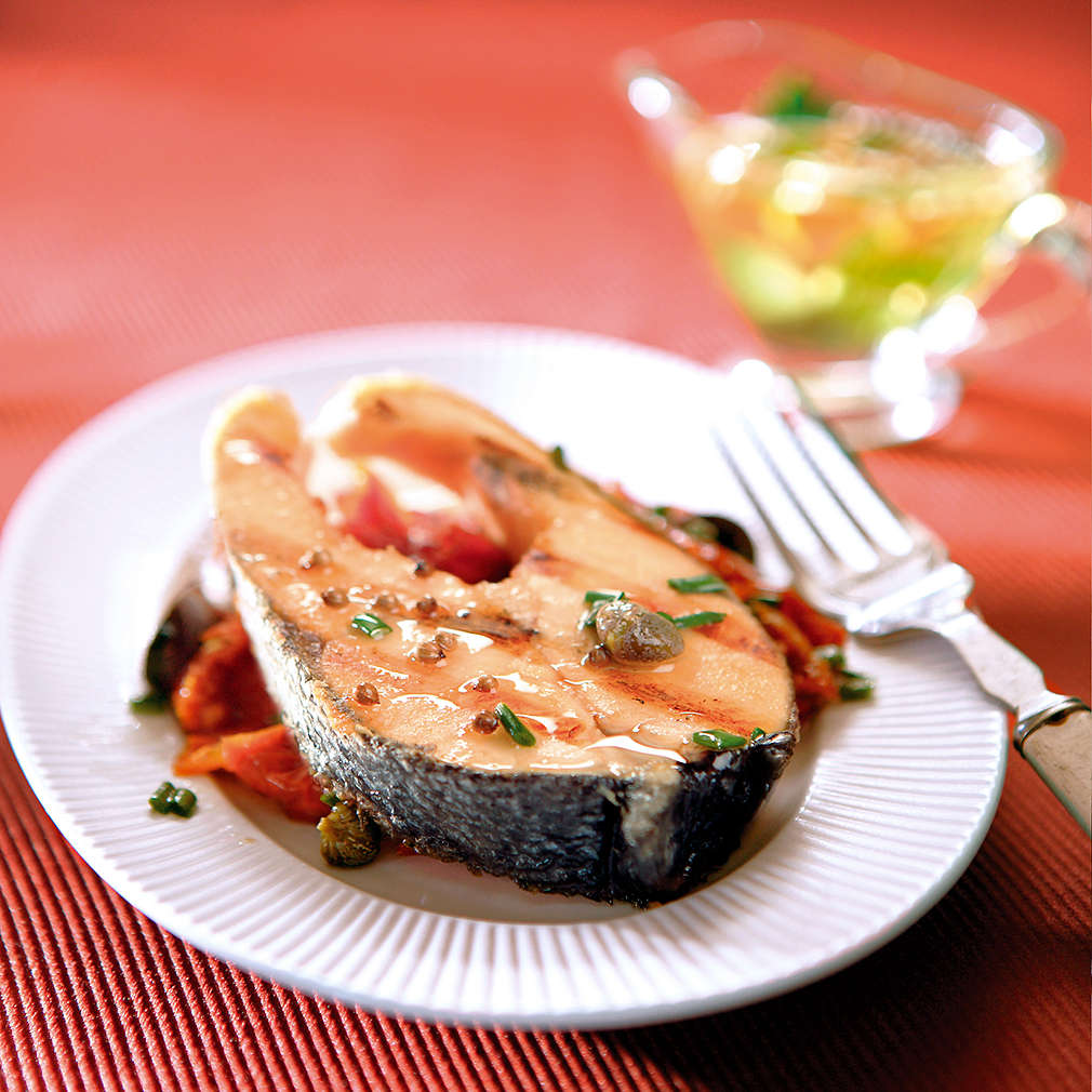 Изобразяване на рецептата Сьомга с мариновани домати и маслиново масло