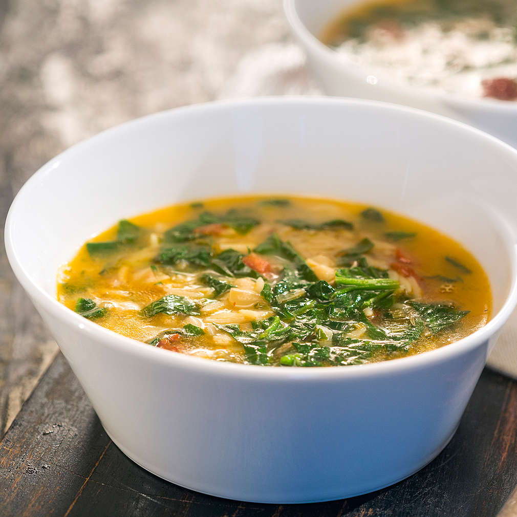 Изобразяване на рецептата Супа от боб с паста и спанак
