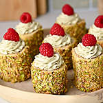 Fotografija recepta Rolada s pistacijom i malinama