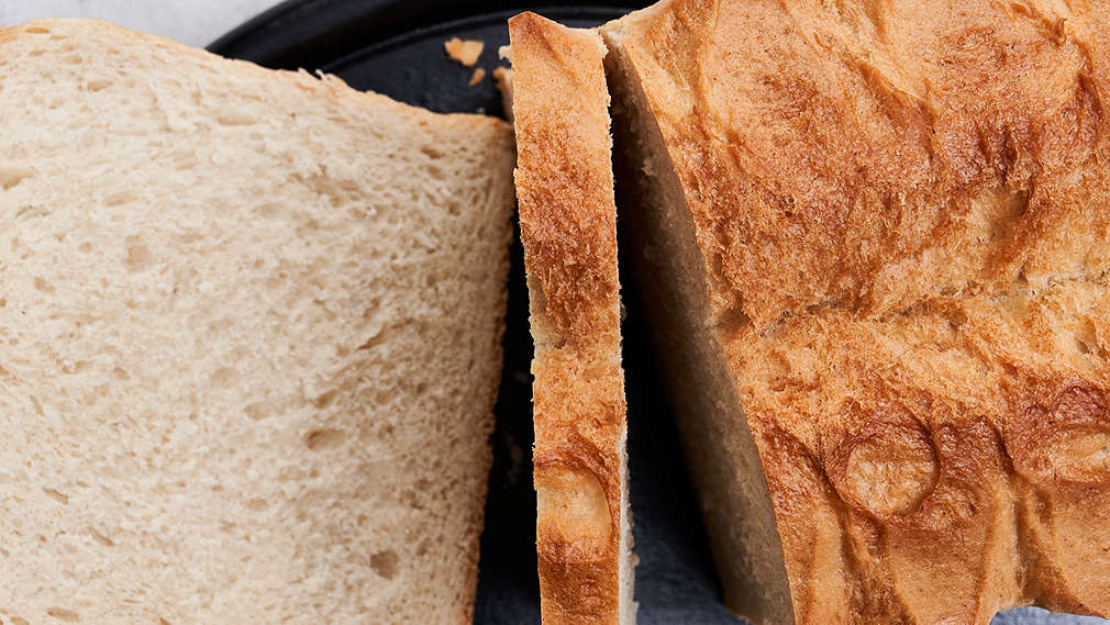 Изображение с тостами из пшеничного хлеба