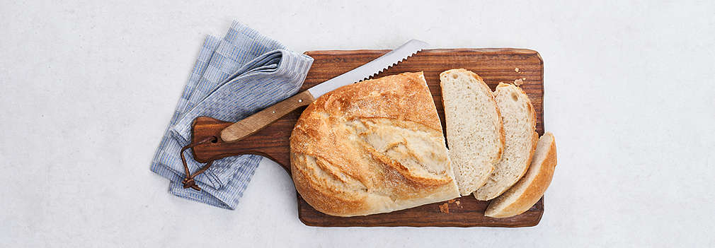 Imagine cu pâine albă proaspătă