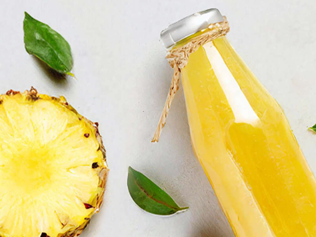 Ananasová šťáva v detailním pohledu