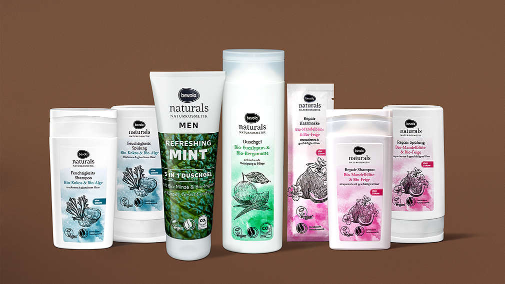 Šampón, kondicionér, vlasová maska a sprchovací gél značky bevola naturals®