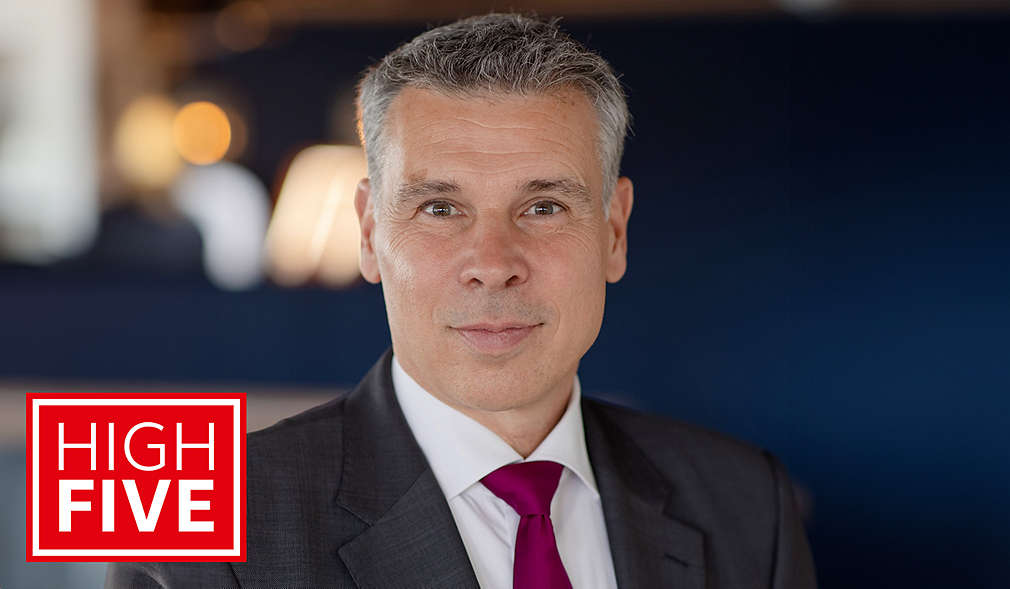 Logo: HIGH FIVE; Abbildung Thomas Kuhlmann