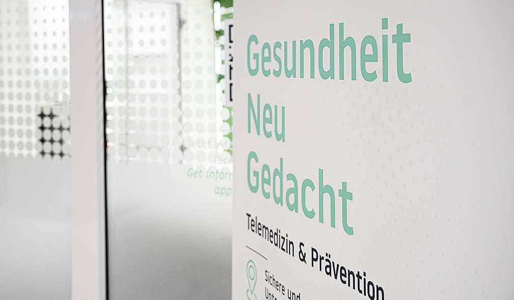 Aufsteller vor S | Medical-Room: „Gesundheit Neu Gedacht – Telemedizin & Prävention“