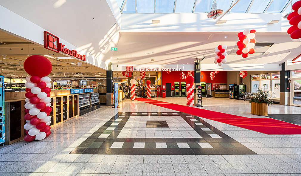 Abbildung: Kaufland-Filiale in Brandenburg – Innenansicht Eingangsbereich