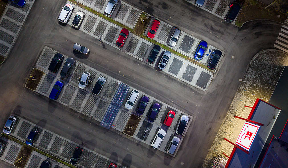 Abbildung: Kaufland-Filiale in Göttingen – Parkplatz