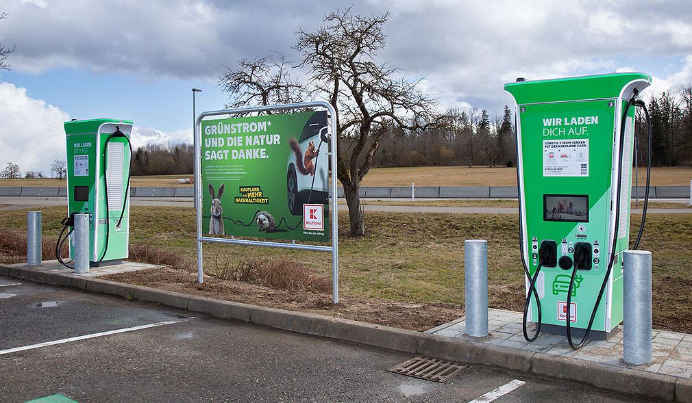 Abbildung: Kaufland-Filiale in Jettingen – E-Ladestationen