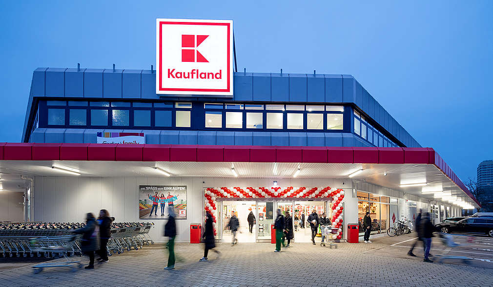 Abbildung: Kaufland-Filiale in Ludwigshafen – Außenansicht mit Ballons