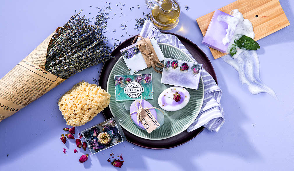 Selbst gemachte Blütenseife