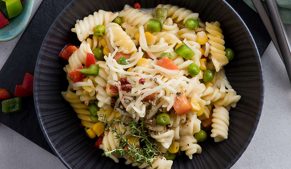 Becher-Nudeln mit Gemüse