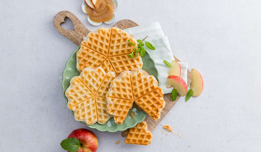 Mit Apfelmark gefüllte Waffeln