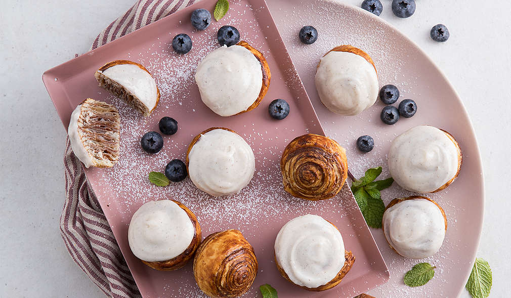 Zimtschnecken mit Frischkäse-Topping