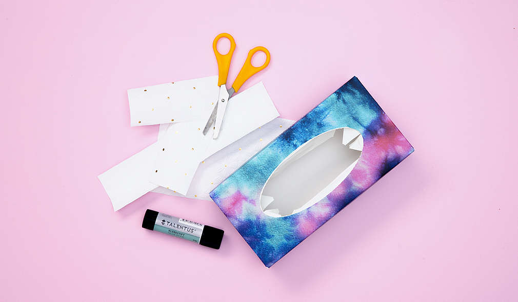 Badregal: Alle Utensilien, die für die Bastelanleitung gebraucht werden