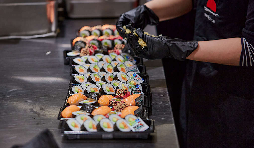 Frische Zubereitung von Sushi