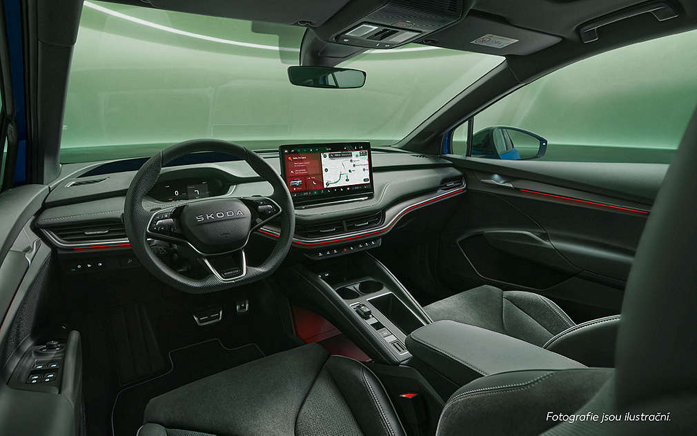 interiér auta Škoda Enyaq, přední sedadla, volant, palubní deska