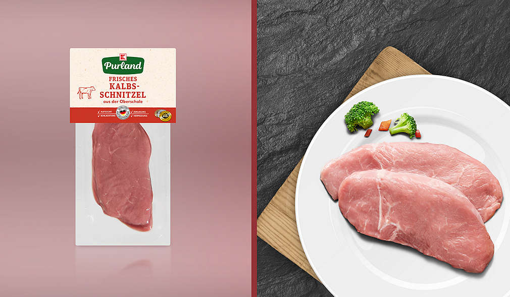 K-Purland Kalbsschnitzel und daneben zwei Kalbsschnitzel auf einem Teller