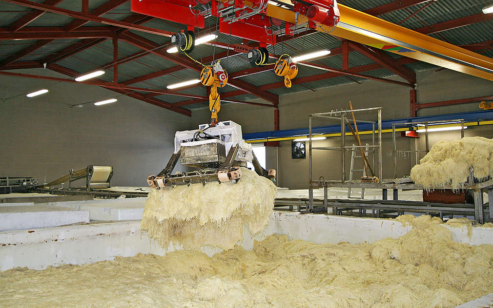 Zelí je naložené a začíná proces kvašení