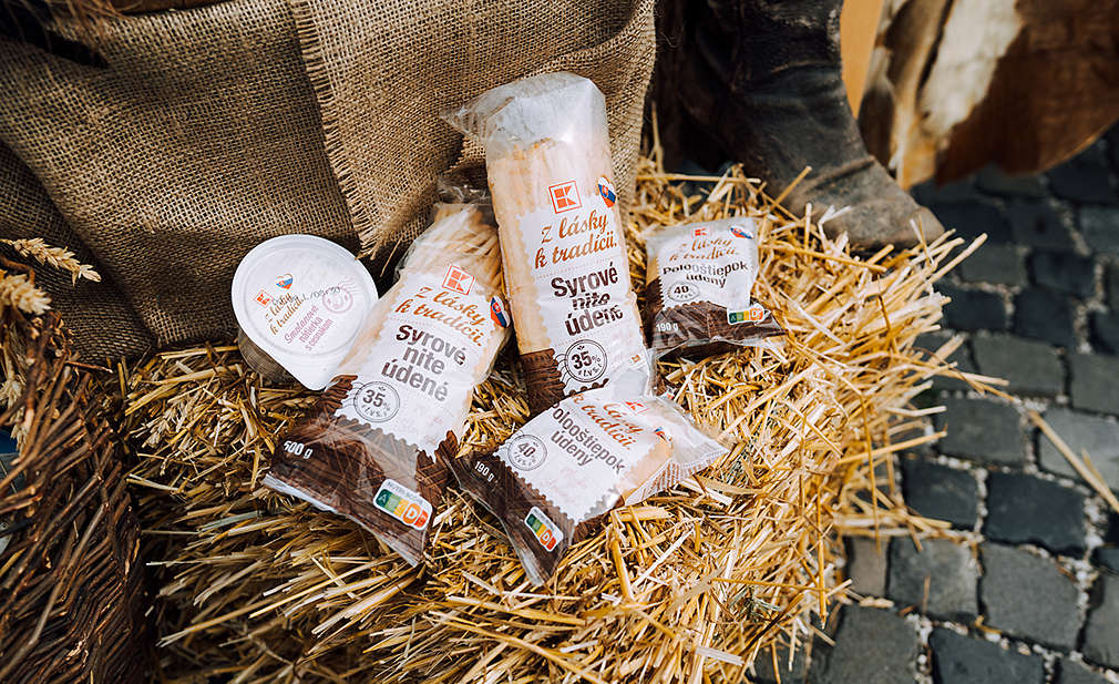 Produkty "Z lásky k tradícii" uložené v slame