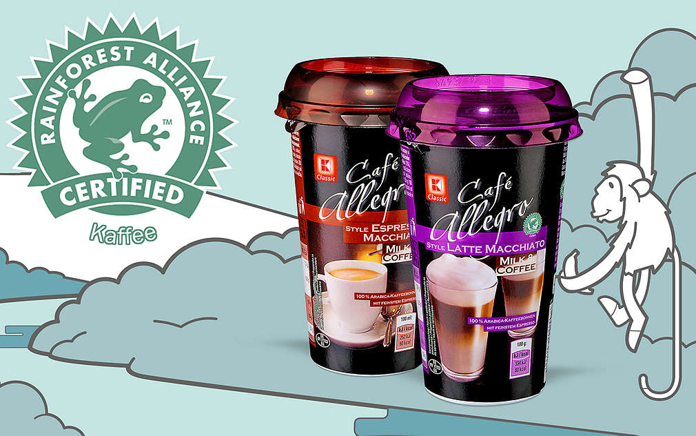 Logo zelené žabky na obalu kávy označuje původ z farem s certifikací Rainforest Alliance