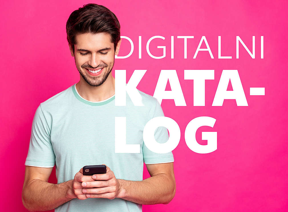 Ein Mann schaut auf sein Smartphone