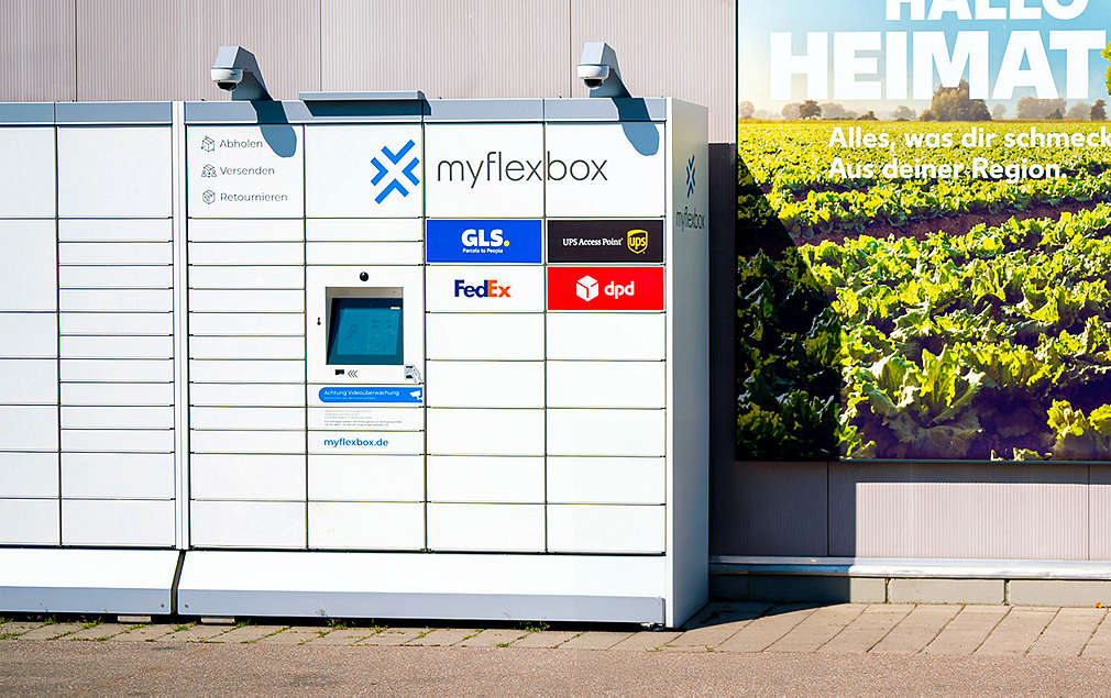 myflexbox vor einer Kaufland-Filiale