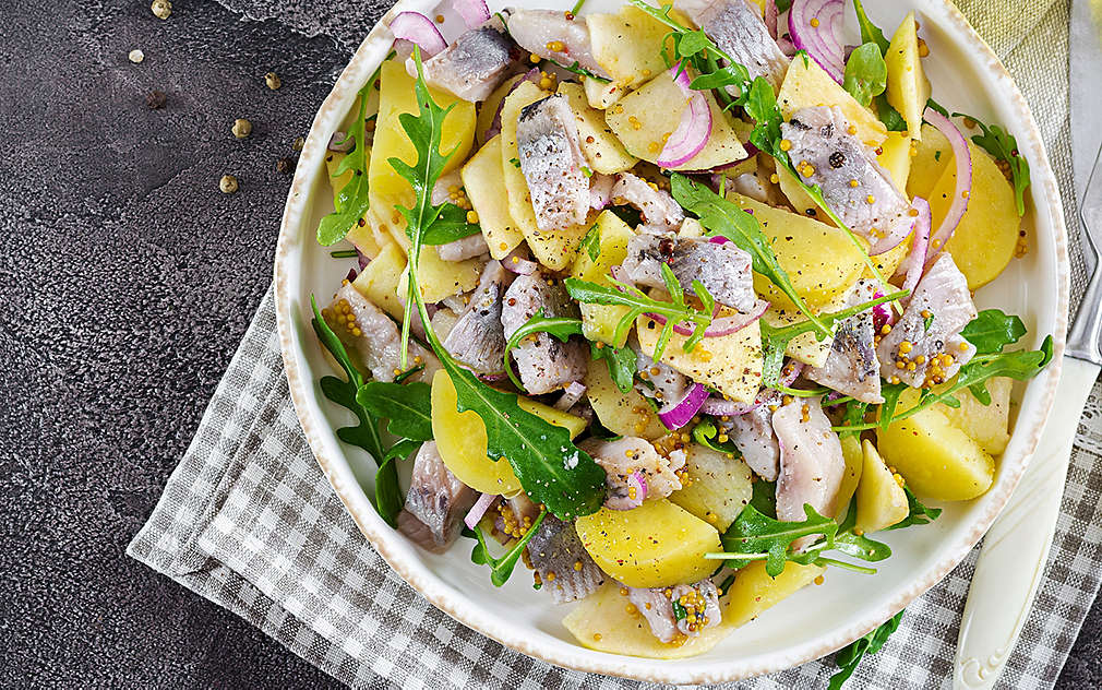 Изображение на различни типично за скандинавската кухня ястие