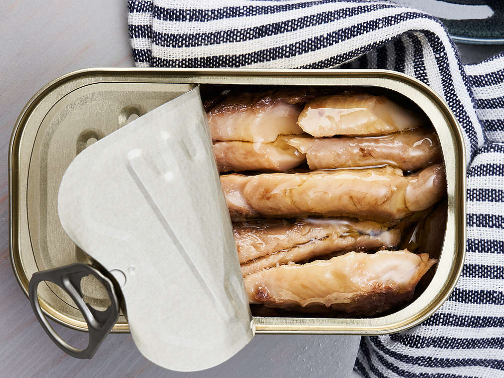 Ölsardinen in Dosen in der Detailansicht