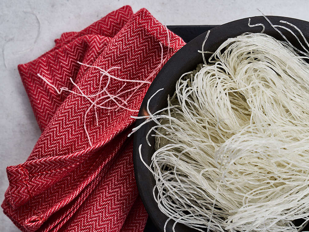 Detailný pohľad na sklenené rezance