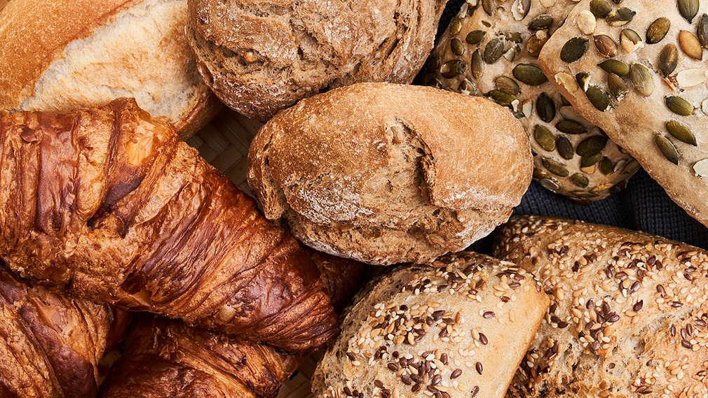 Imagine cu produse de panificație de mici dimensiuni