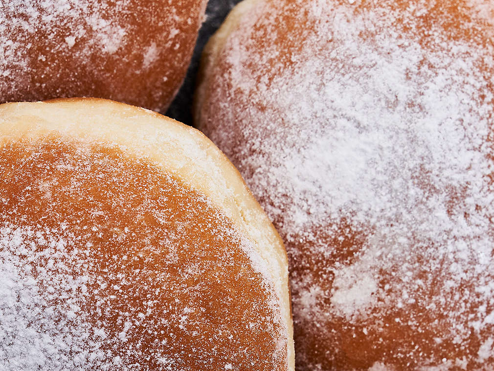 Gogoși berlineze proaspete în detaliu