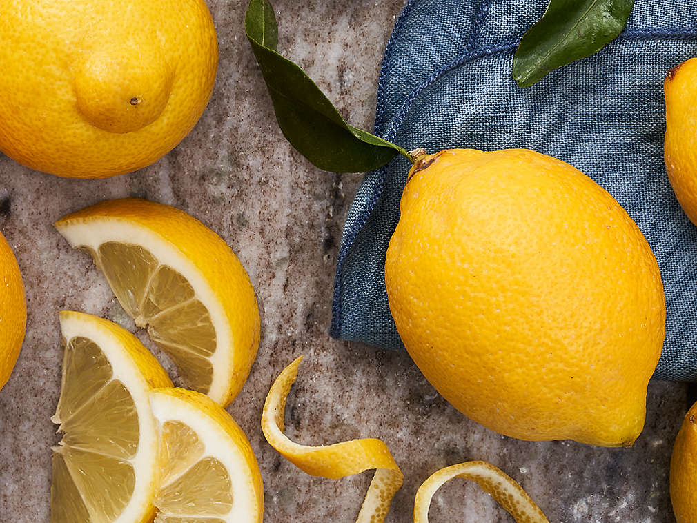 Свежие лимоны, подробный вид