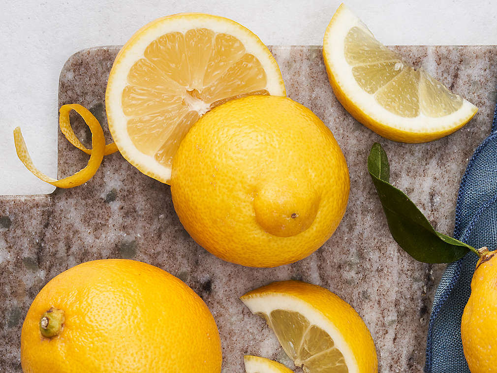 Свежие лимоны, подробный вид