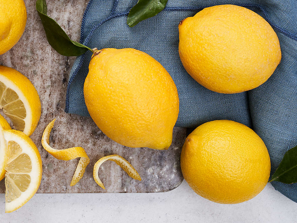 Свежие лимоны, подробный вид