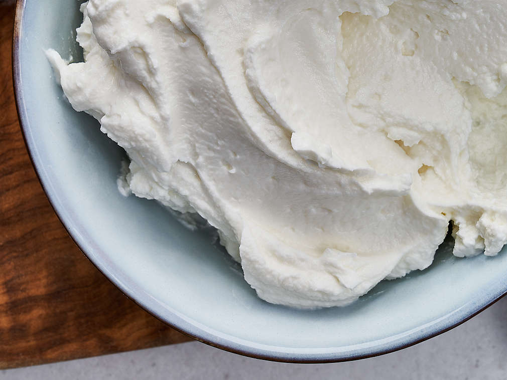 Brânză de masă proaspătă în detaliu