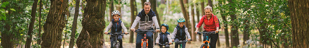 Rodina na cyklistickém výletě