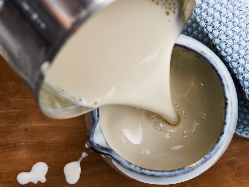 Laptele condensat proaspăt în detaliu