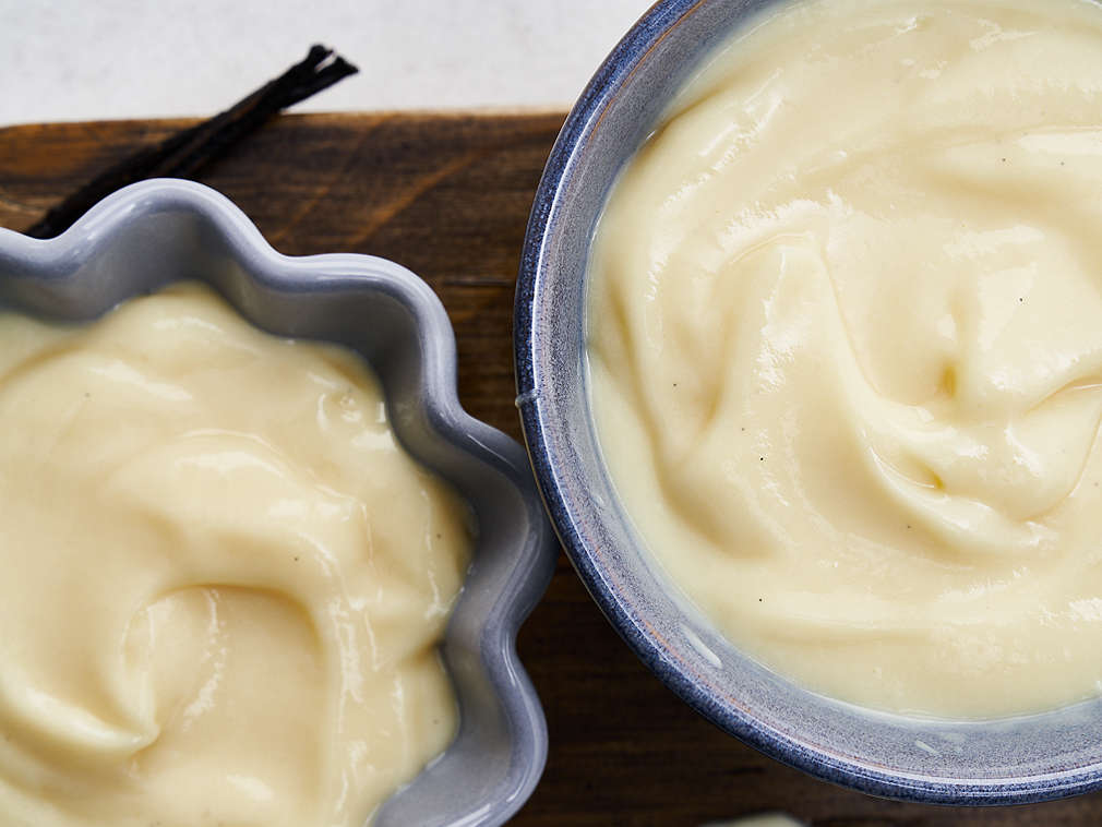 Budincă de lapte proaspătă în detaliu