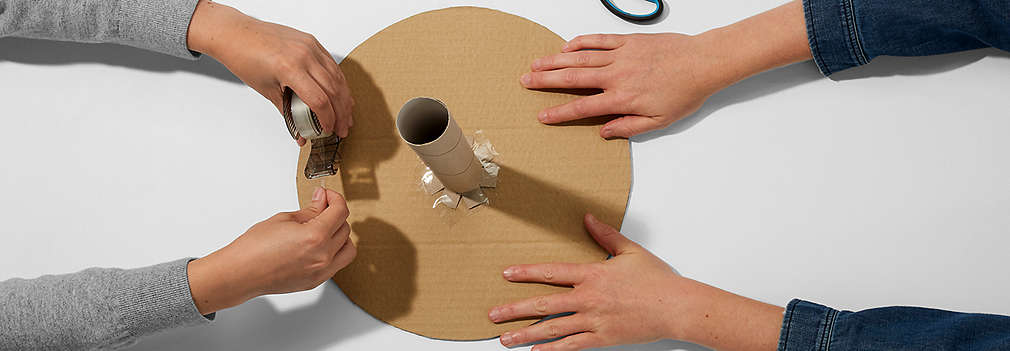 Make base plate for diaper cake