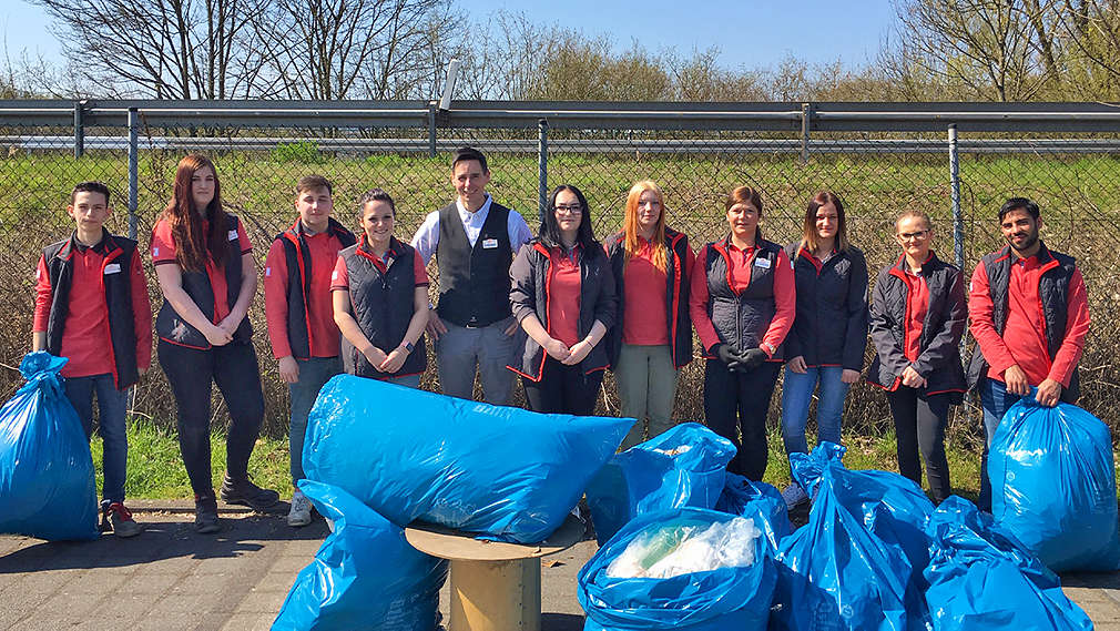 Kaufland-Azubis helfen bei der Aktion „saarland piccobello“