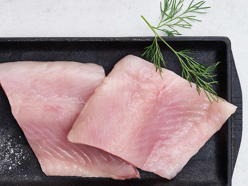 Детайлно изображение на прясна щука